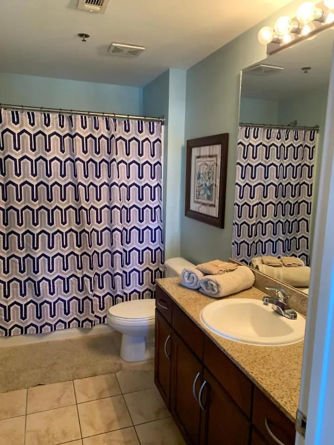 Aparthotel 1717 Laketown Wharf 1 King Bedroom, 2 Bath Panama City Beach