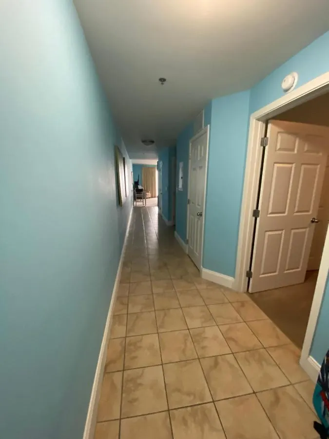 Aparthotel 1717 Laketown Wharf 1 King Bedroom, 2 Bath Panama City Beach